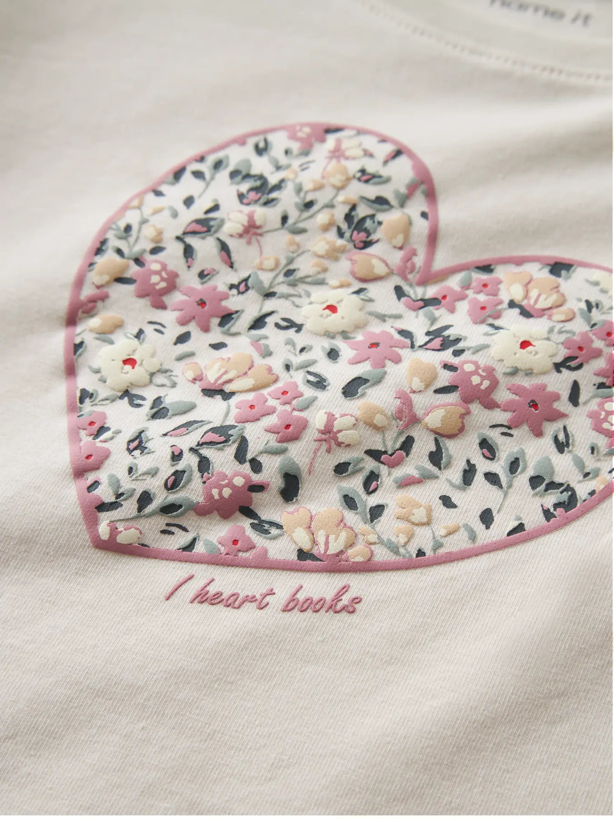 Name it topp KIWI Antique White, detalj av blomsterhjertet