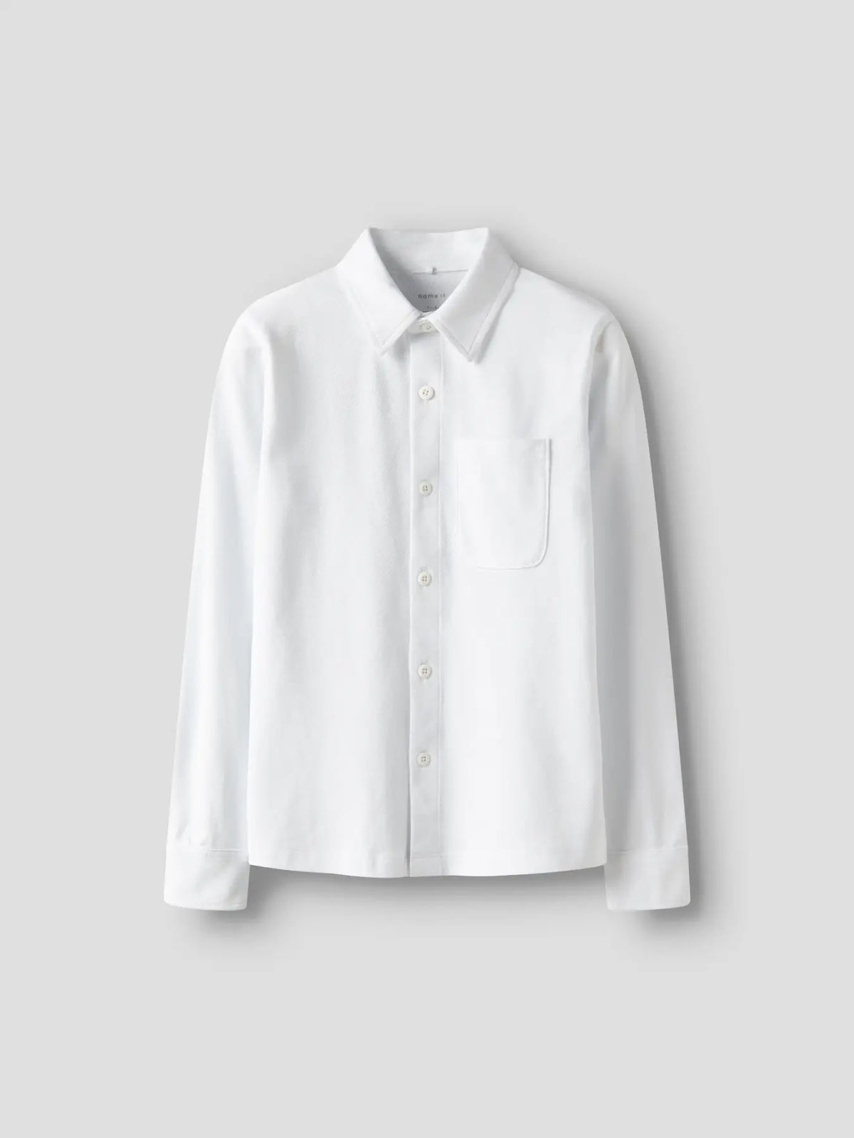 Name it skjorte RON Bright White, sett bakfra